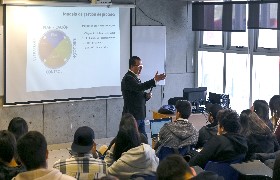 Académicas y académicos