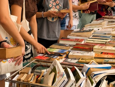 Préstamo y devolución de material bibliográfico